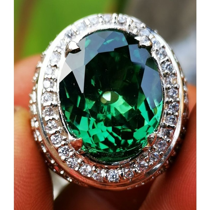 Batu permata natural Green tourmaline