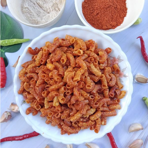 

MAKARONI PEDAS DAUN JERUK 500GRAM//MAKARONI PEDAS//MAKARONI KRIUK