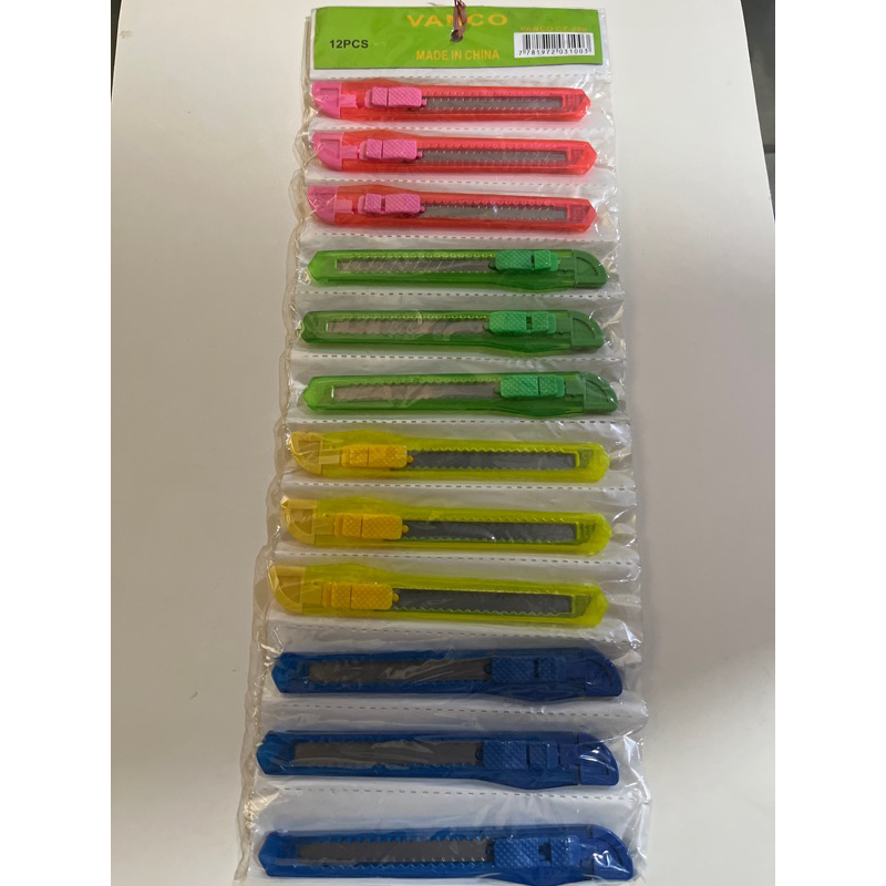 

cutter renteng 1 lembar isi 12 biji