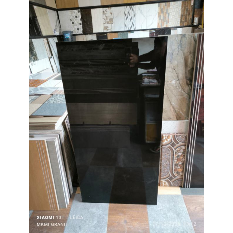 Granit hitam polos 60x120 torch kualitas 1