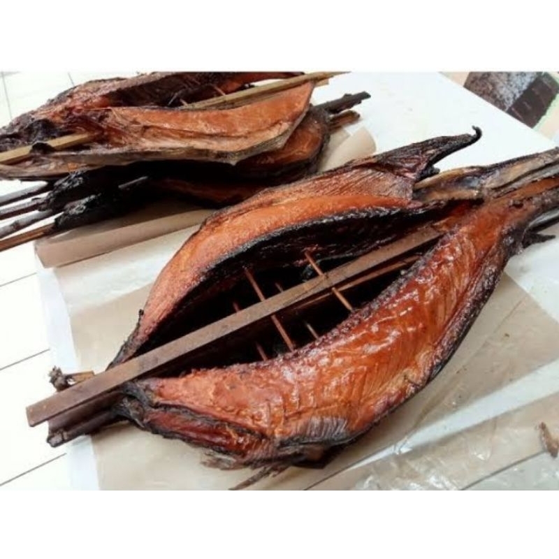 

Ikan cakalang asap
