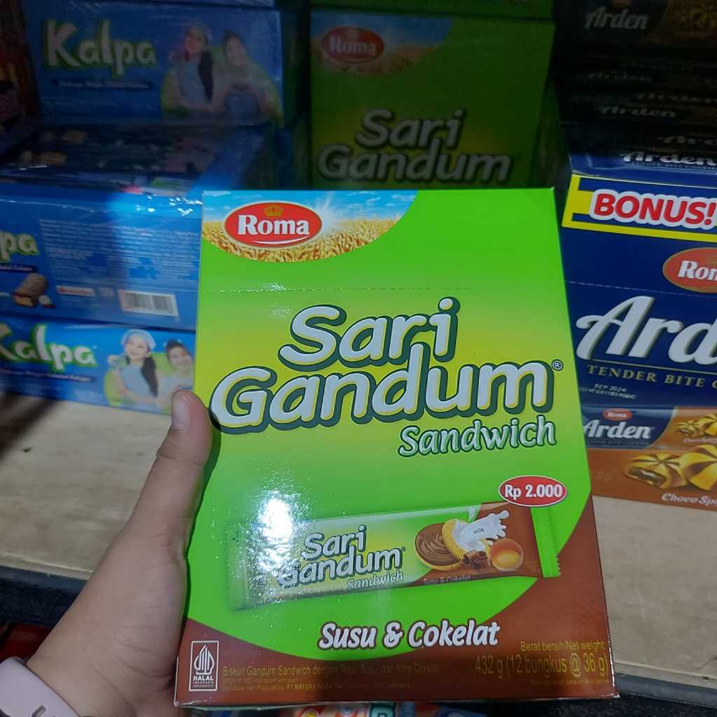 

Sari Gandum Sandwich Coklat Box 36 Gram isi 12