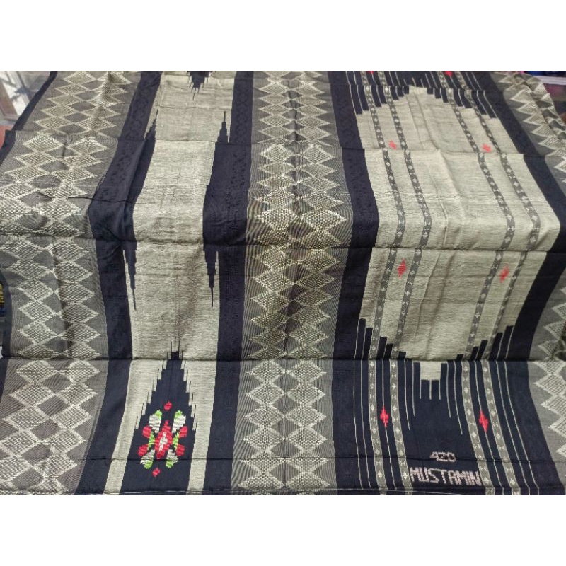 mustamin_songket_timbul_gunung