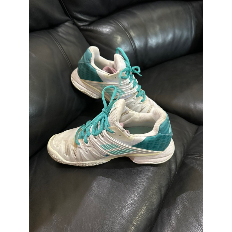 sepatu tennis babolat wanita