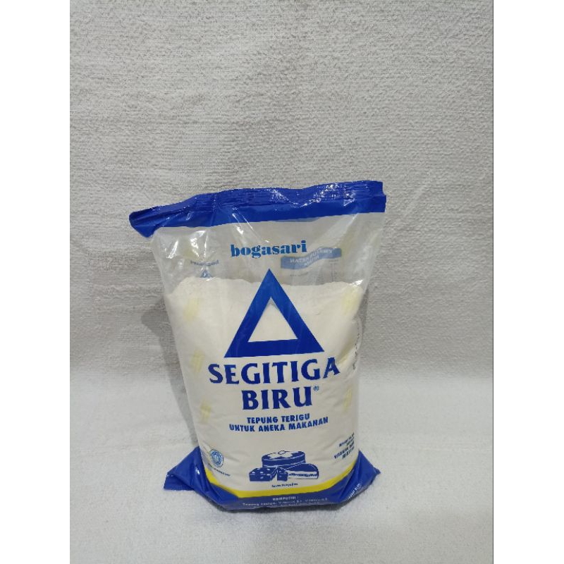 

TEPUNG TERIGU SEGITIGA ECO 1KG