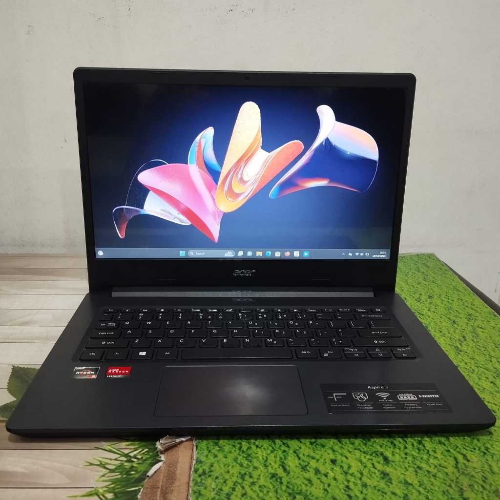 Laptop Coding Desain Render Acer Aspire 3 Ryzen 3 RAM 8GB SSD 256GB Vega 3 2GB Slim