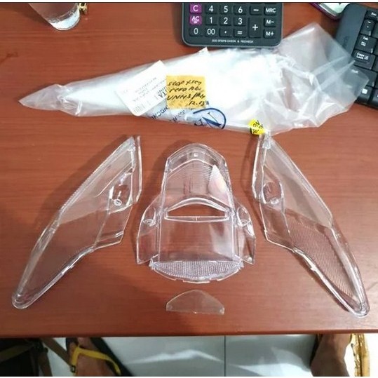 Narita-Mika Stop Revo Absolute Merah Putih/Fit Karbu Bening Putih (Lampu Belakang)