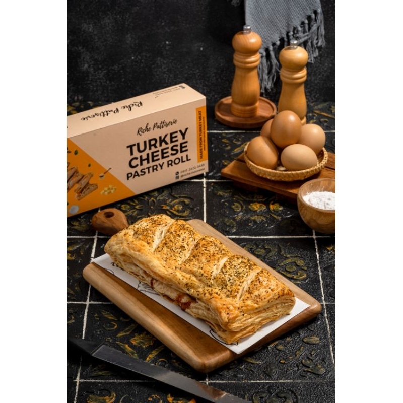 

Turkey Cheese Pastry Roll