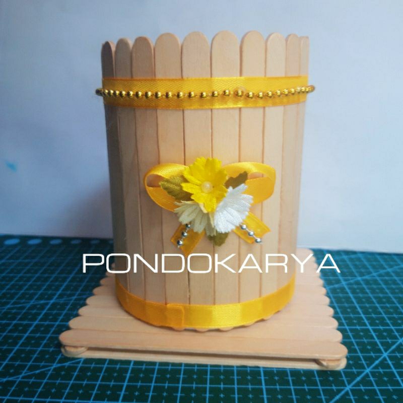 

Tempat pensil estetik dari stik eskrim | | untuk di kantor/kerajinan prakarya sekolah