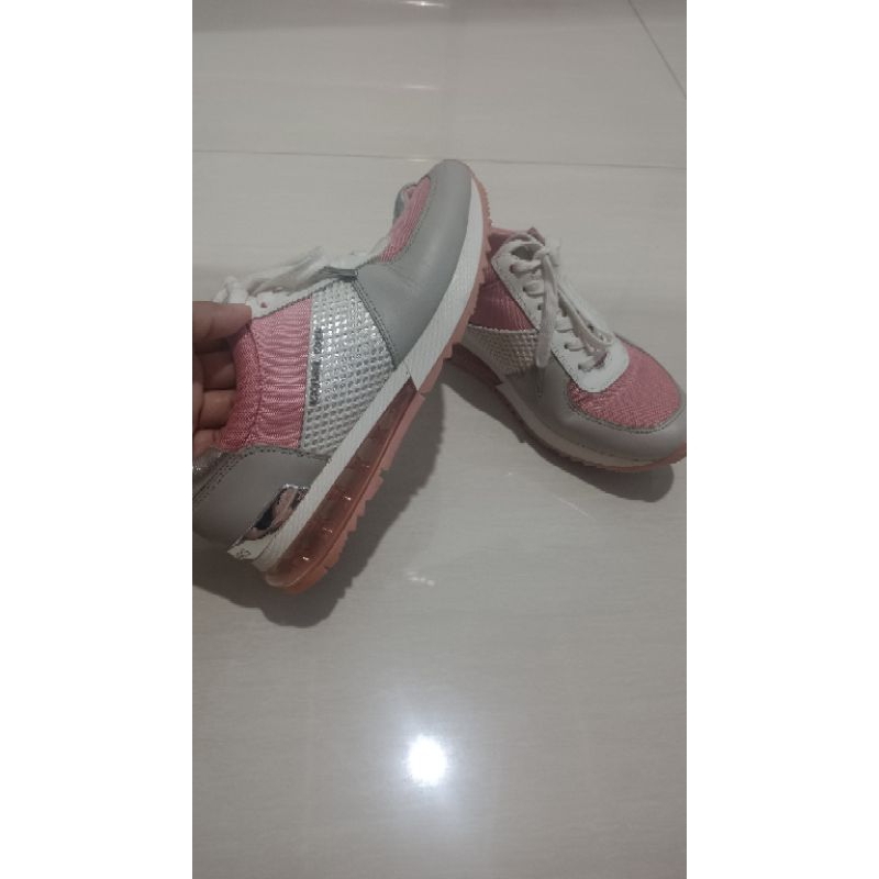 Sepatu MK Preloved