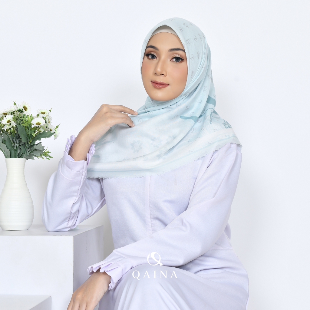 Hijab Motif Segi Empat Voal Ultrafine Qaina Balqis Cyan