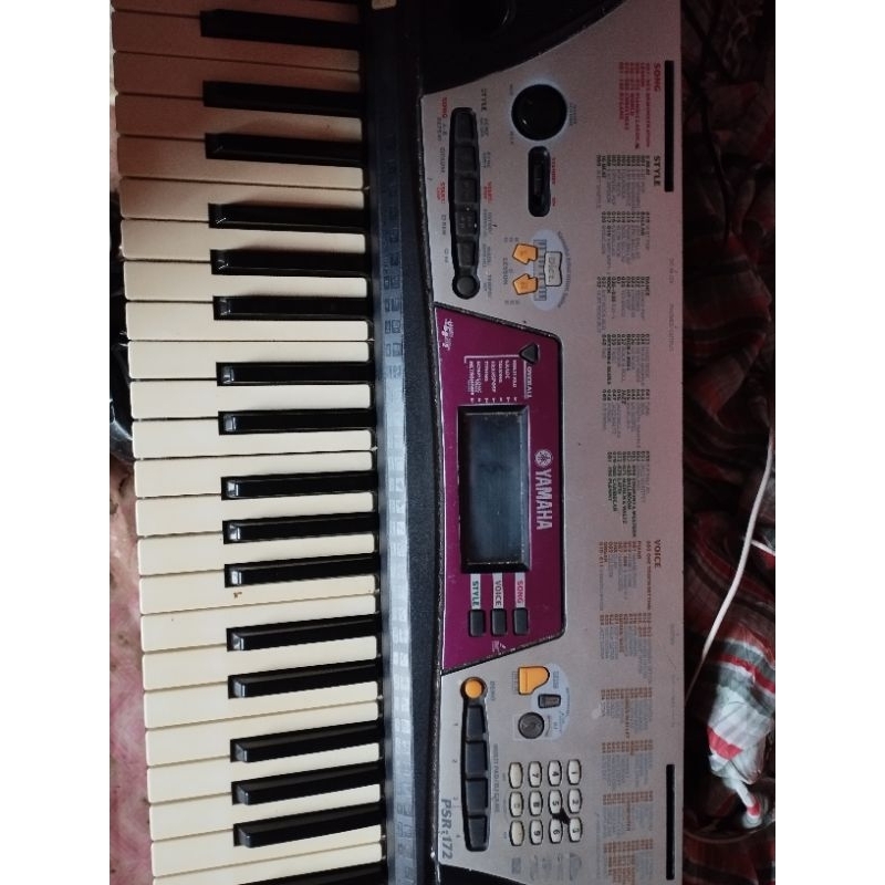 Keyboard orgen tunggal Yamaha PSR 172