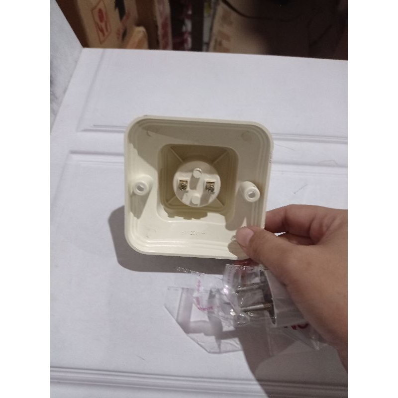 Fitting fitting plafon lampu kota besar merk visicom