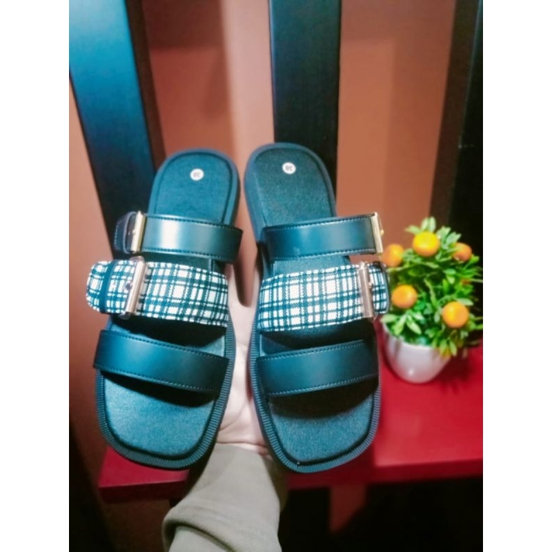 SANDAL CEWEK WANITA Dr martin 2 GESPER HITAM PREMIUM FREE BOX