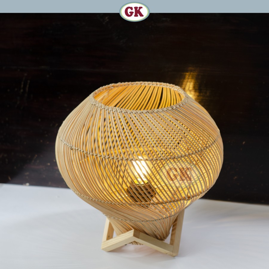 Lampu meja/ lampu sudut / lampu kamar tidur 1087