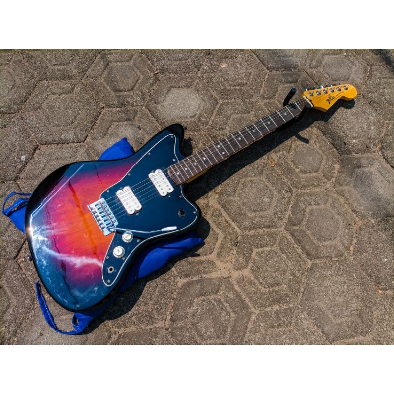 Gitar elektrik fender Jazzmaster Sunburst... bukan Ori