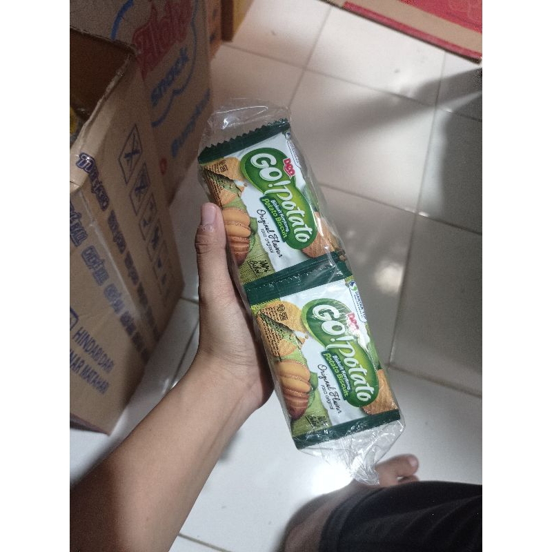 

Go Potato Kemasan renteng 12gram/sachet 1 pack isi 20 sachet