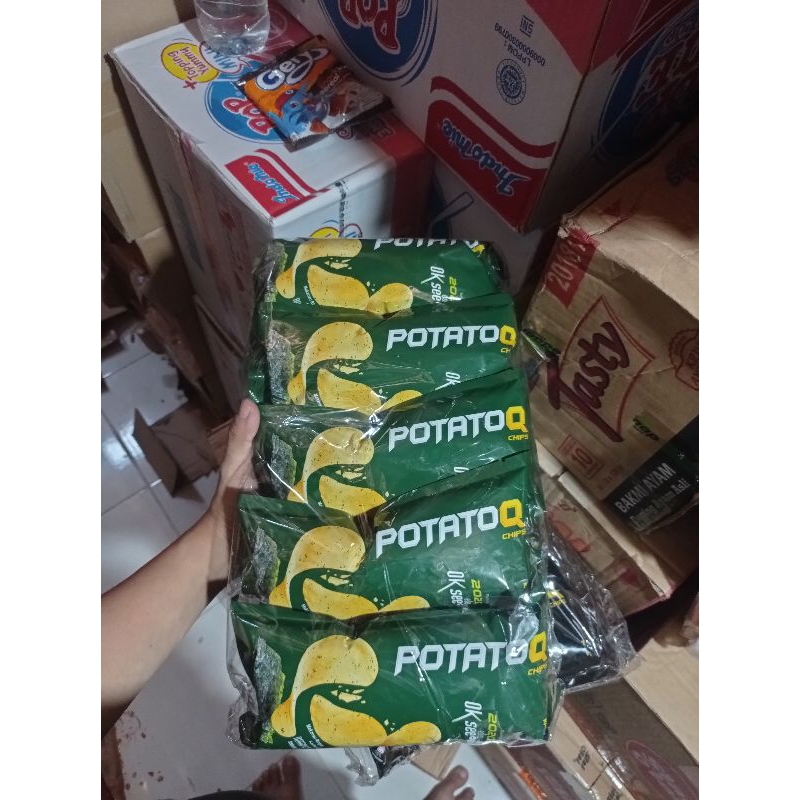 

Snack keripik Kentang Potato Q rasa Rumput Laut 1 pack isi 10 pcs