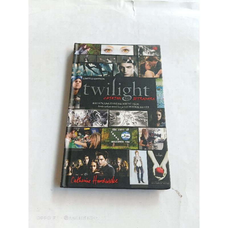 NOVEL TWILIGHT CATATAN SUTRADARA CATHERINE HARDWICKE