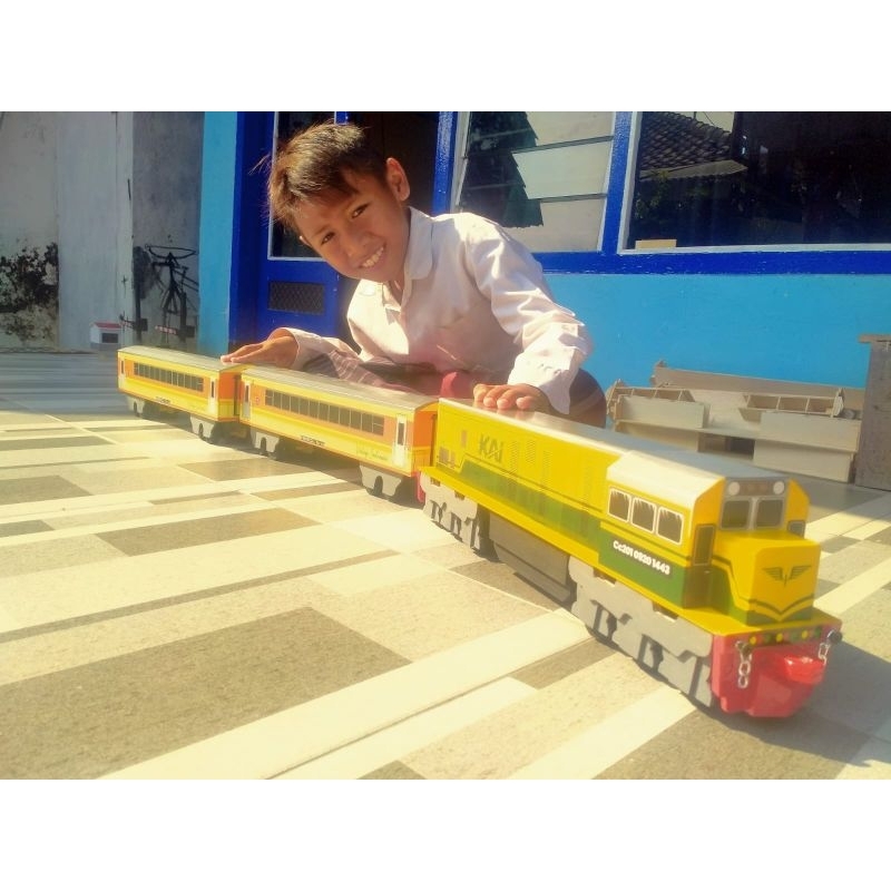 satu set lokomotif cc201 vintage