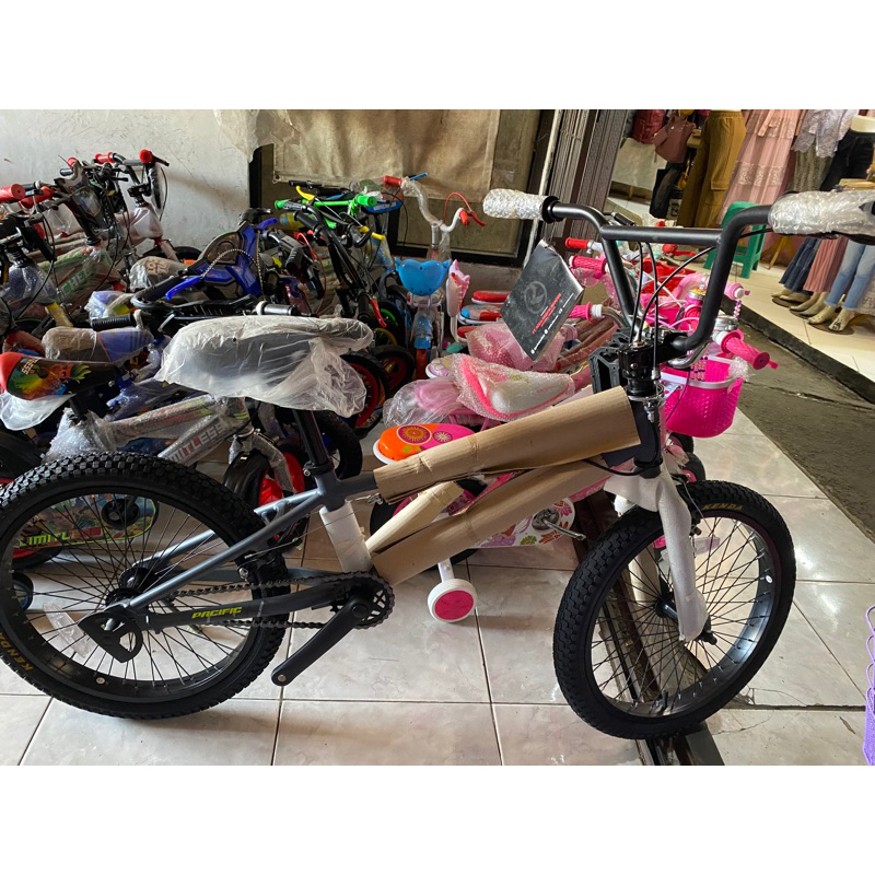 Sepeda BMX pacific black jazz freestyle 20inc