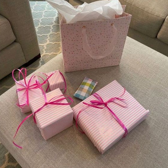 

Hampers Murah | Hampers Cewe | Kado Murah | Kado Cewe | Hampers Lebaran Natal Imlek Wisuda | Set Hadiah | Gift Set