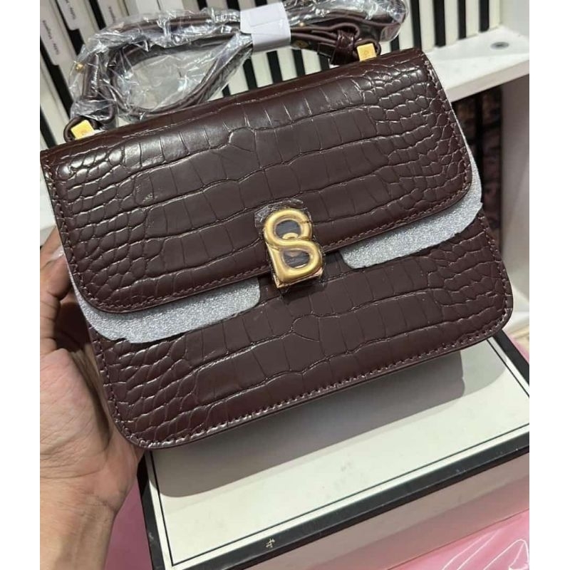 Audrey Small Buttonscarves