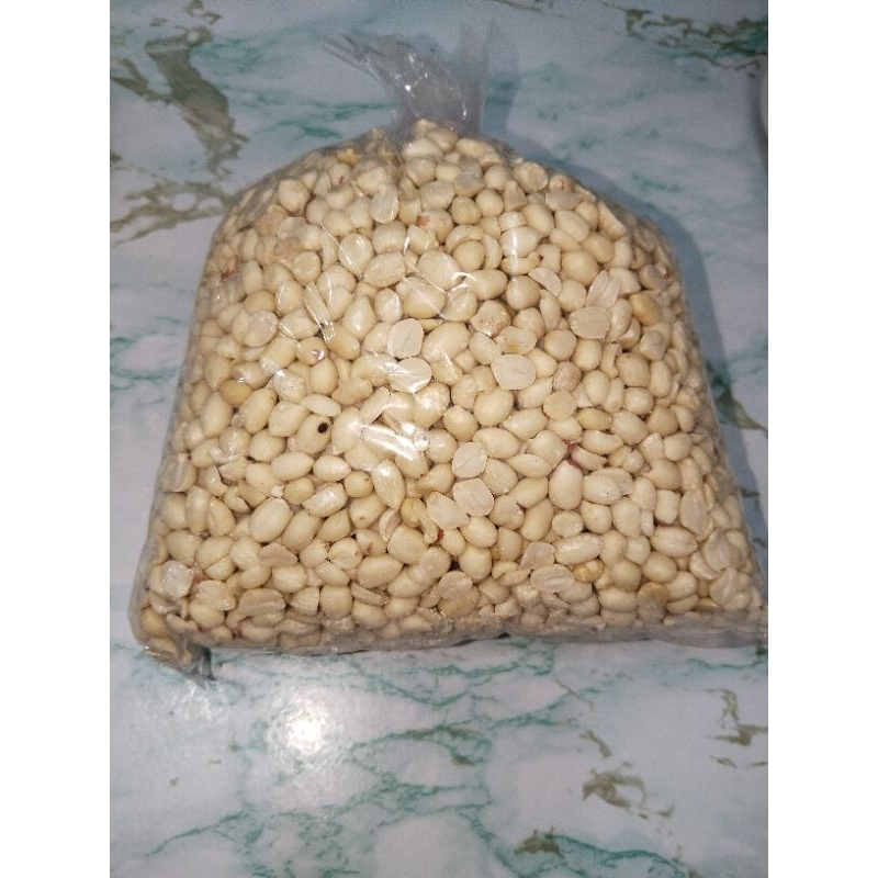 

kacang tanah kupas