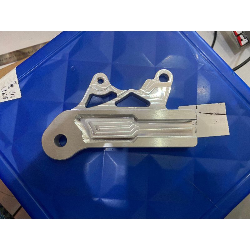 breket braket dudukan kaliper nissin samurai satria 2tak hiu lumba belakang disc 220mm alumunium CNC