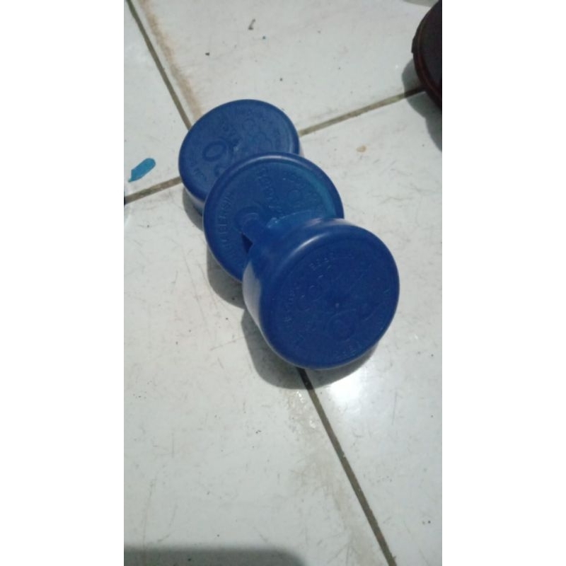 tutup galon biru dongker