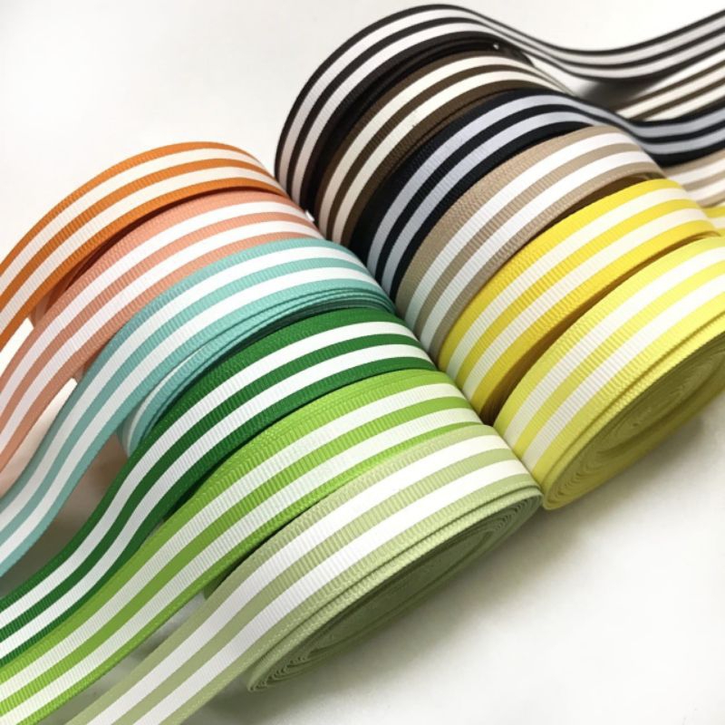 

1 Yard (90 cm) - Pita Motif Garis 1,6 cm / Pita Salur /PITA KADO