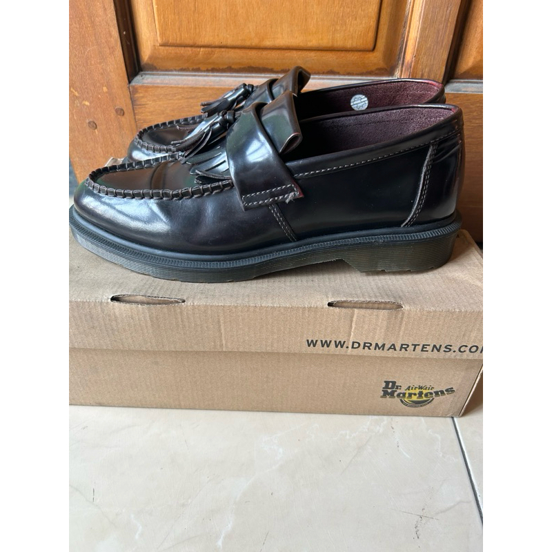 Dr. Martens Adrian Tassel