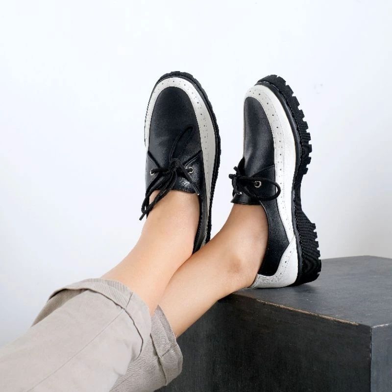 sepatu wanita Oxford ""CLARISSA SHOES'' sepatu sneaker wanita kerja ootd terlaris