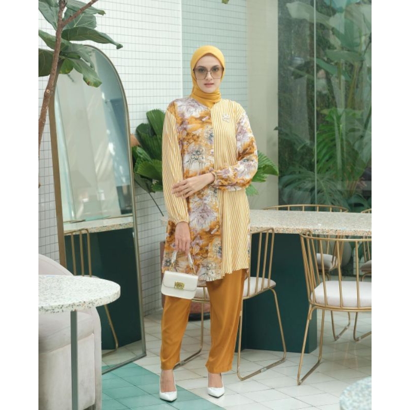 One Set/Pajamas By Eyberli