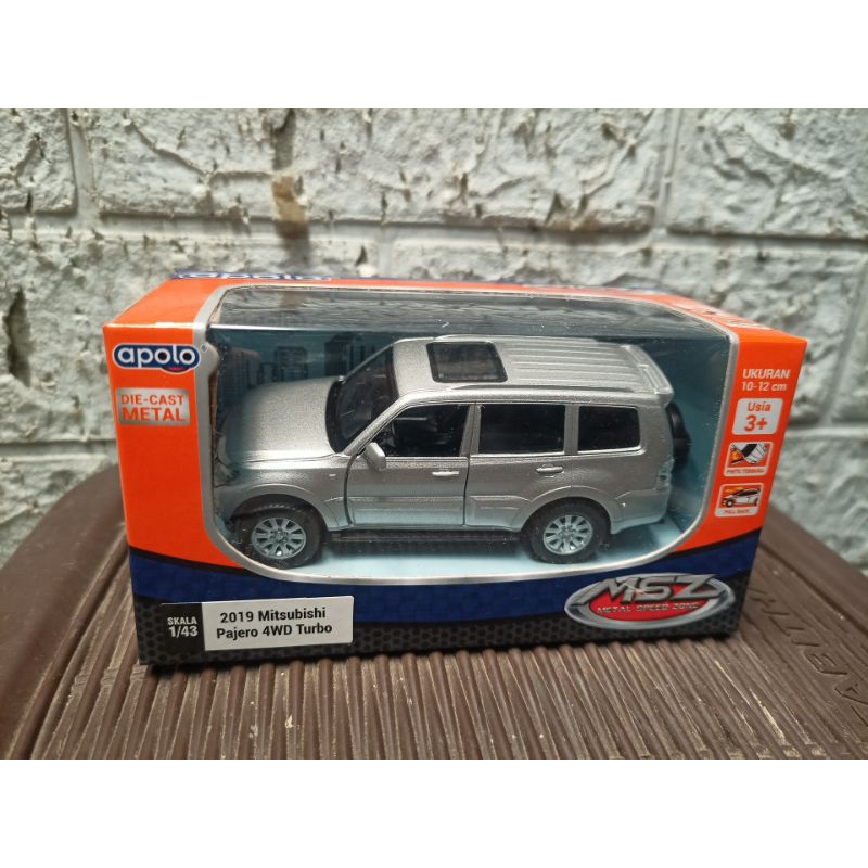 Miniatur apolo mitsubishi pajero jeep 4wd turbo 1/43 mini atur diecast die cast cocok pajangan rumah