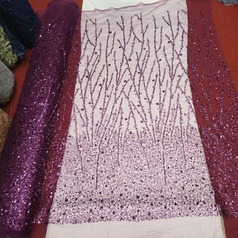 Kain tile payet akar