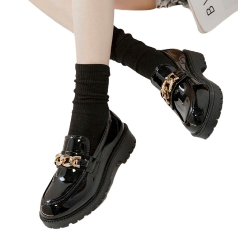 spatu dockmaar. spatu kantor spatu wanita spatu pom bensin.