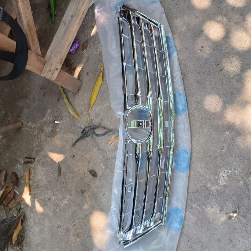grill gril innova 2010 2011 2009 kondisi gresh baru stenlis