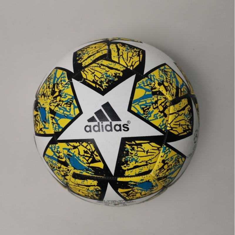 Bola Kaki Grafitti Adidas