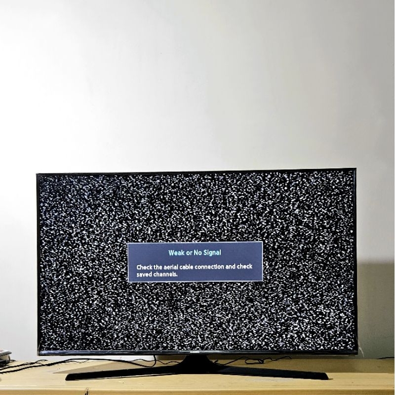 televisi smart TV samsung full HD 43 inci