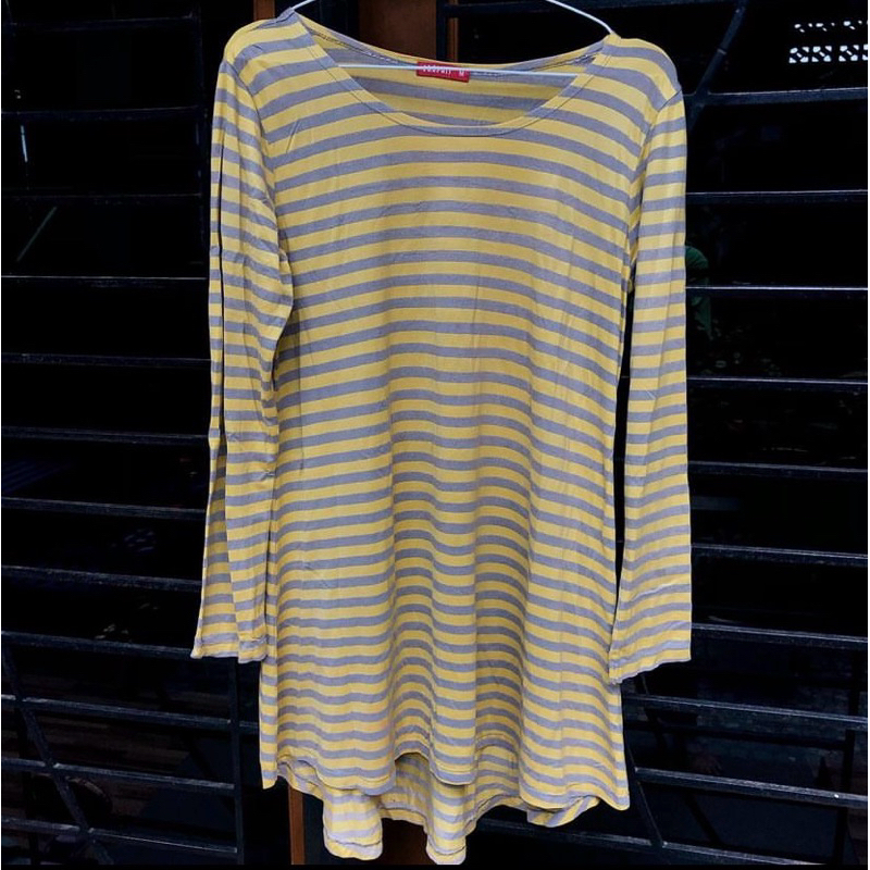 preloved kaos graphis