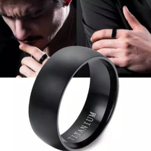 Cincin Pria Titanium Huruf Hitam Polos / Cincin Titanium Anti Karat Cowok / Cincin Laki Laki Keren H