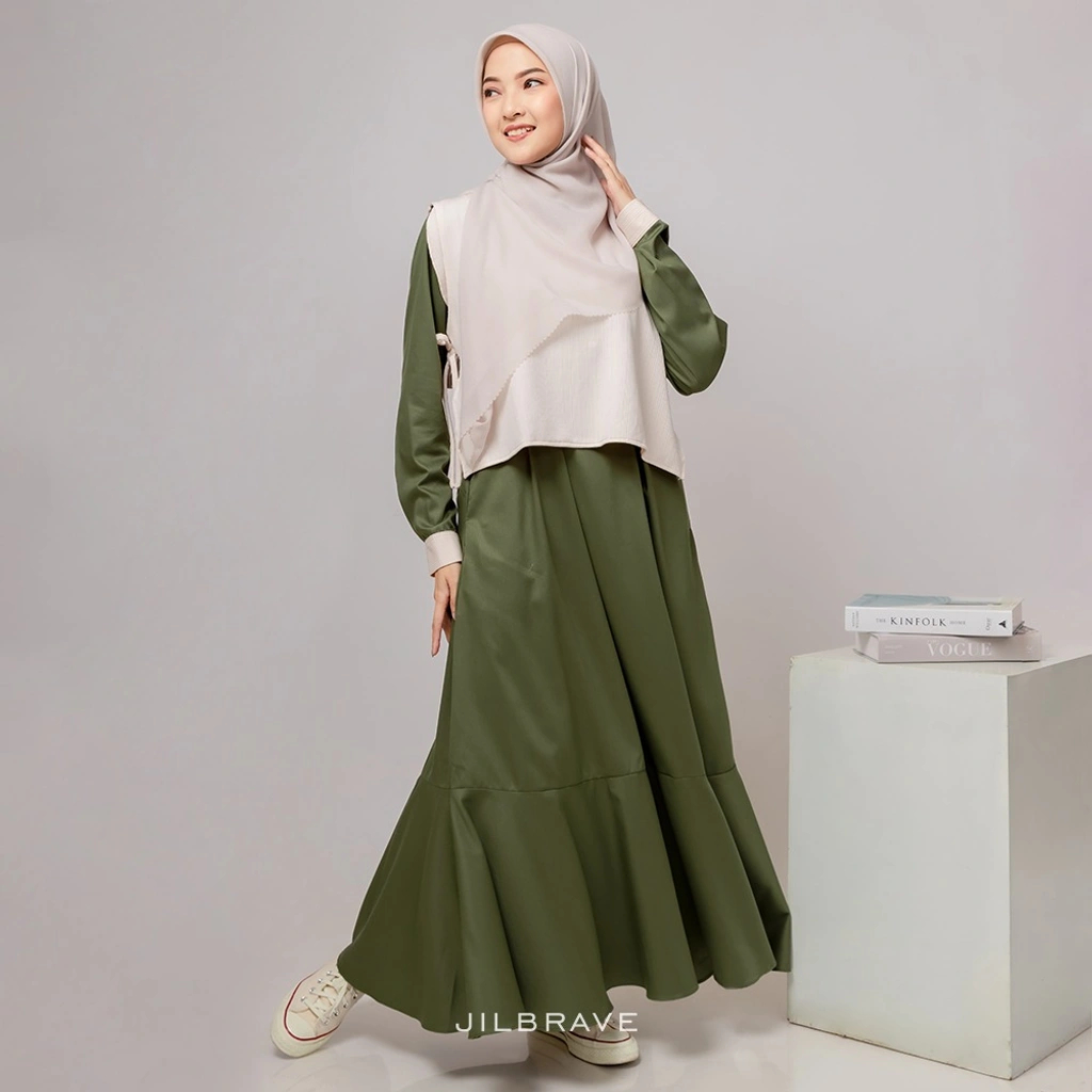 Dwina Dress by Jilbrave - Gamis 2in1 Bahan Katun + Vest Bahan Knit Stripe Premium - Gamis Remaja Kek
