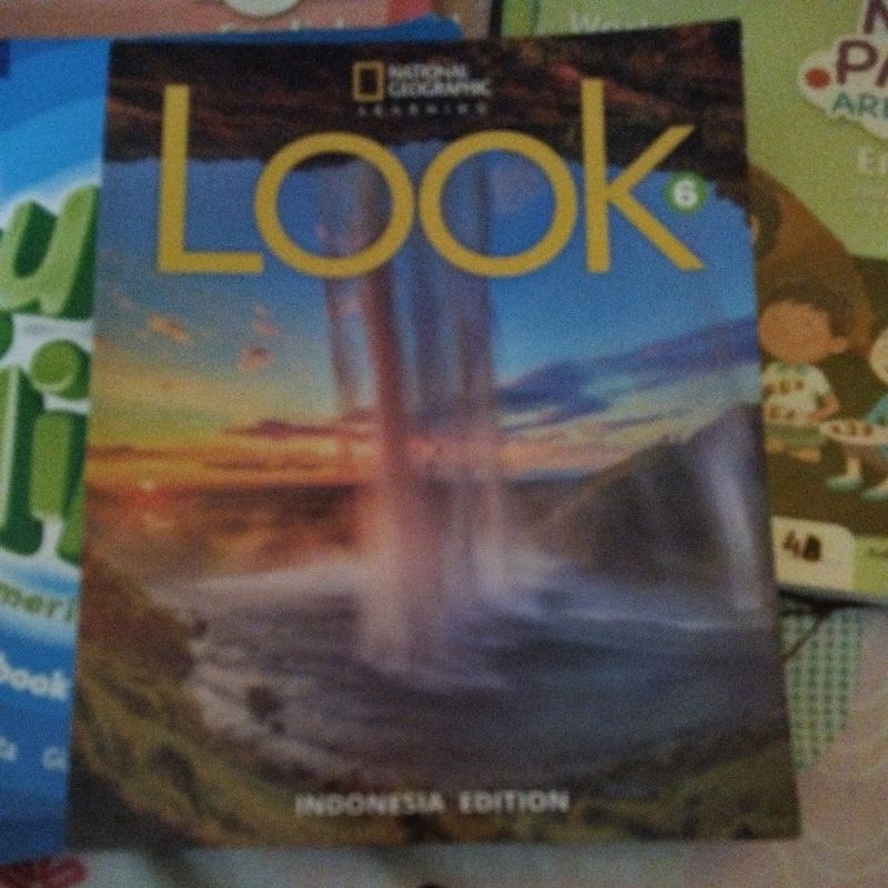 Buku Look 6 National Geographic Second