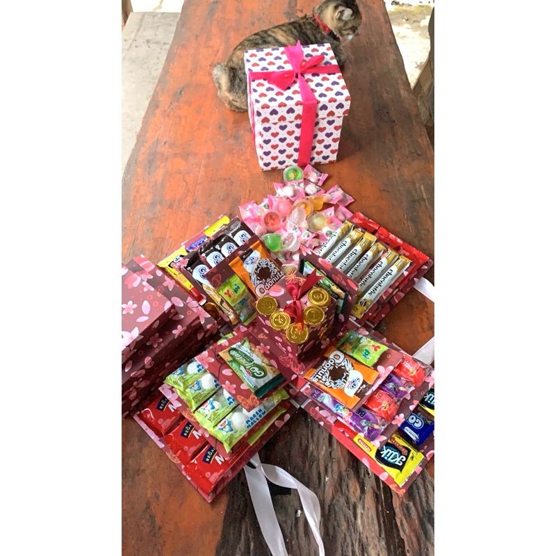 

Surprise Gift Box Snack Full 1,4kg