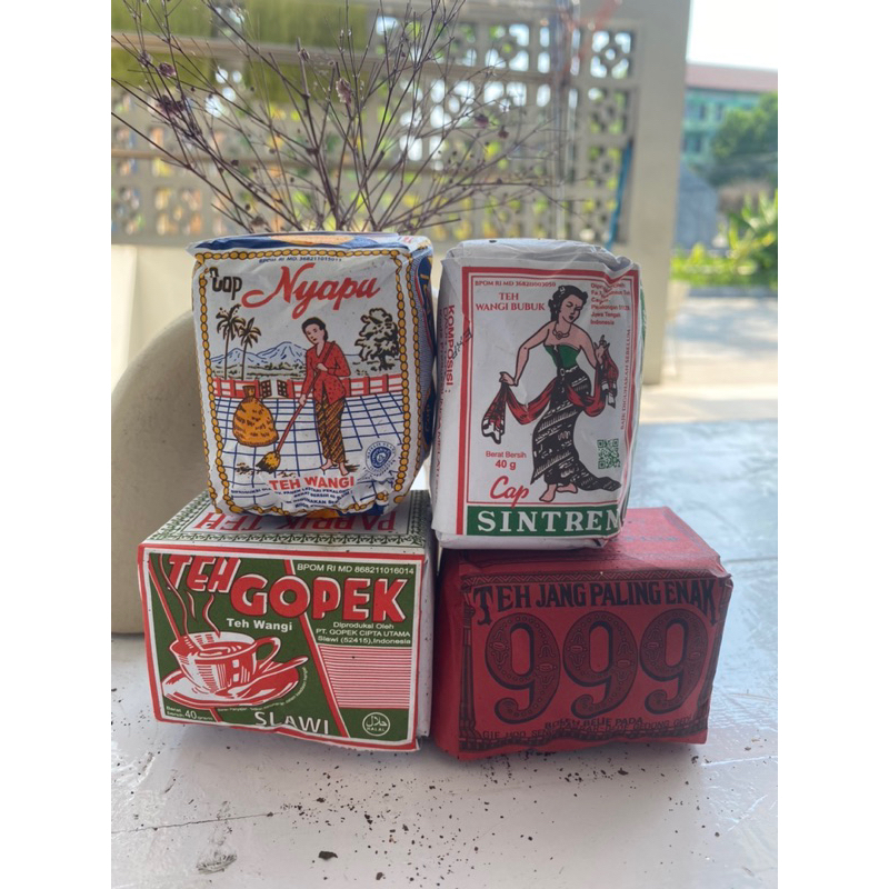 

Teh Solo Paket 4 Teh Khas Jawa Tengah NASGITHEL / WASGITHEL Gopek, Sintren, Nyapu & 999