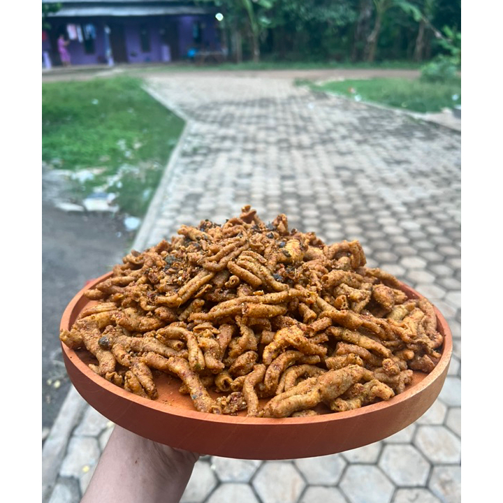 

Dijual Kripik usus PEDAS daun jeruk 500gr Diskon Promo