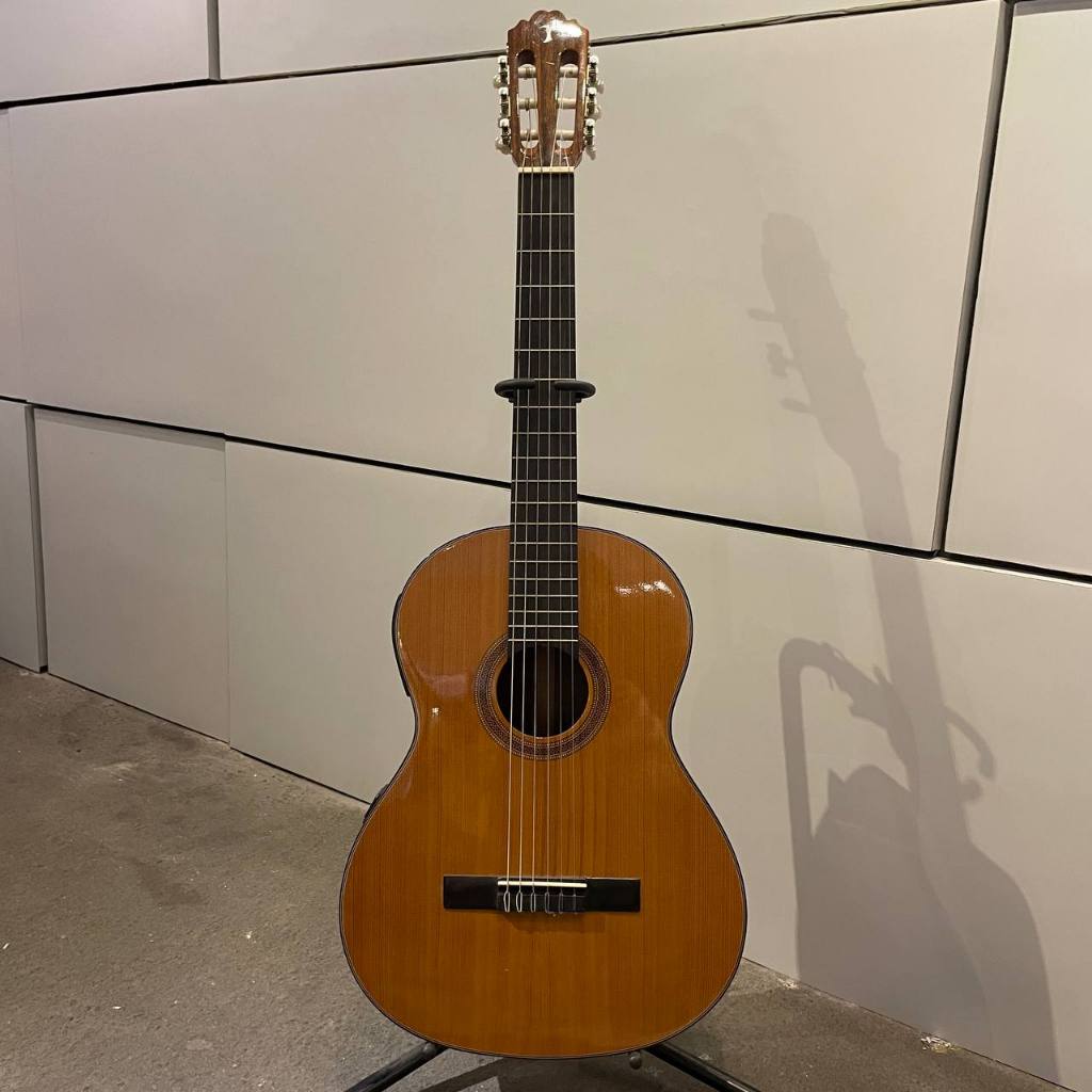 Gitar Klasik Custom Top Solid