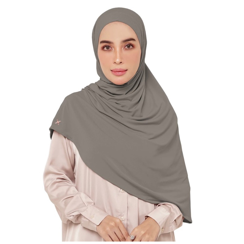 hameeda amira instan hijab