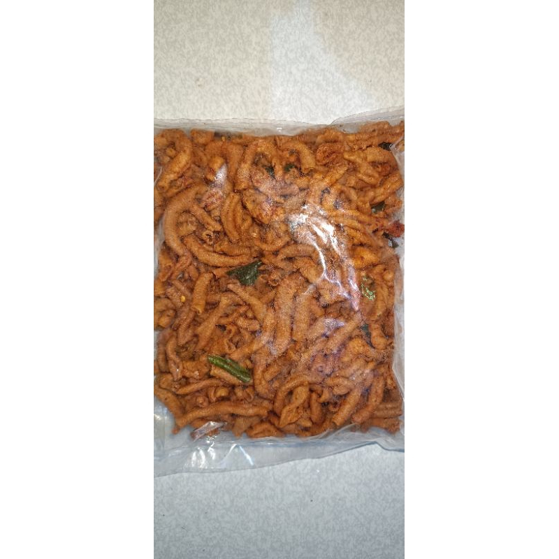 

Keripik usus ayam pedas daun jeruk